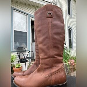 Clark’s Riding Style Boot Size 8 Womens Great Condition REAL LEATHER